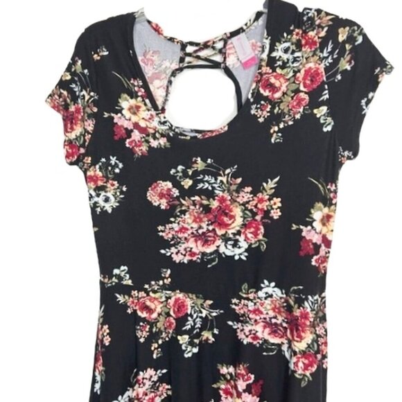 2/$30 Junior Cap Sleeve Black Floral Stretchy Sundress Partial Open Back Large - Picture 4 of 9